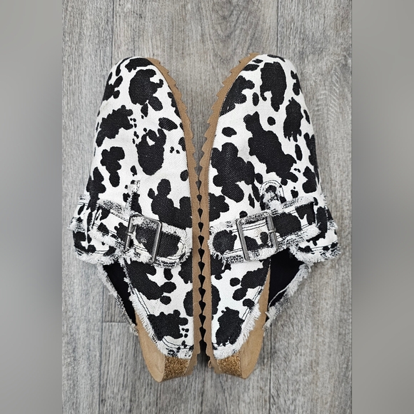 Women's Very G Black and White Cow Print Clog Shoes-Size 9 - Picture 8 of 9